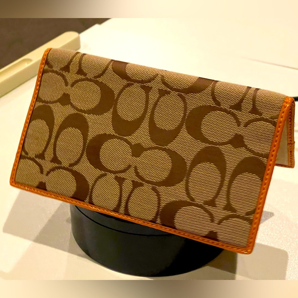 COACH vintage tri-fold wallet INSERT with minor rubbing on the inside.